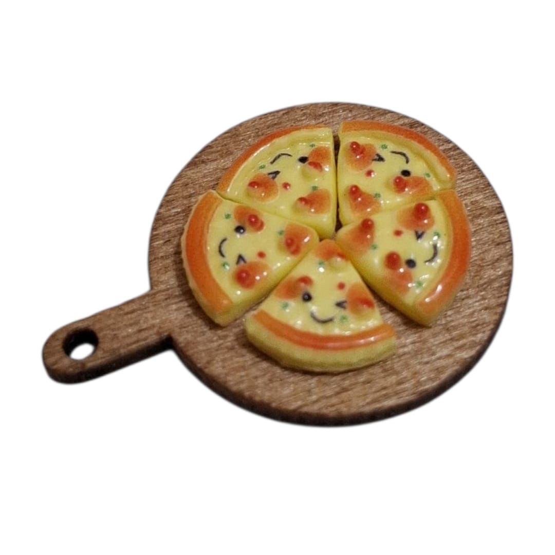 Comida servida con tabla