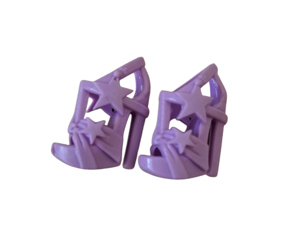 Zapato de tacón con diseño de estrellas